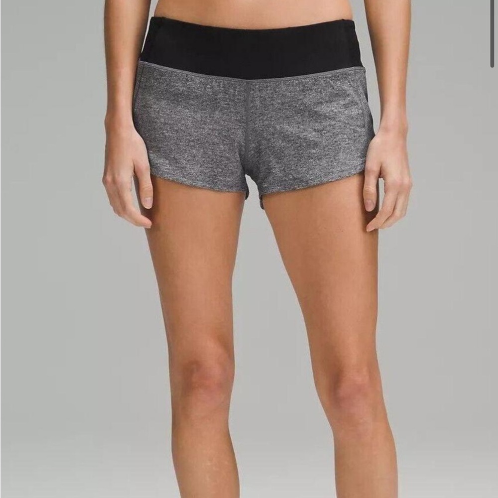 Lululemon Athletica Heathered Gray Athletic Shorts Size 4, 2.5 inch inseam